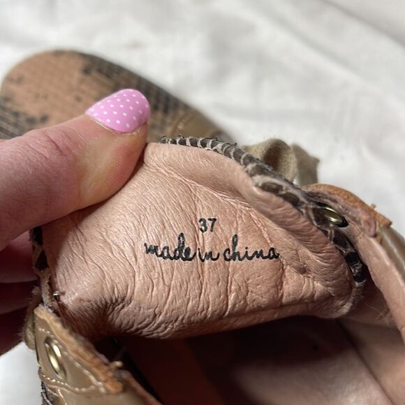 Joie Felton Python Print High Top Leather Sneakers. Size 37 (6.5) - Picture 8 of 8